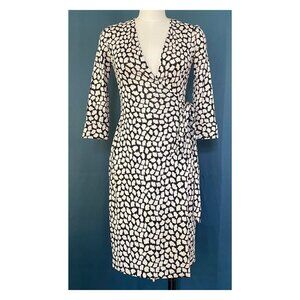 DIANE VON FURSTENBERG Julian Printed Silk Jersey Wrap Dress Cream Black